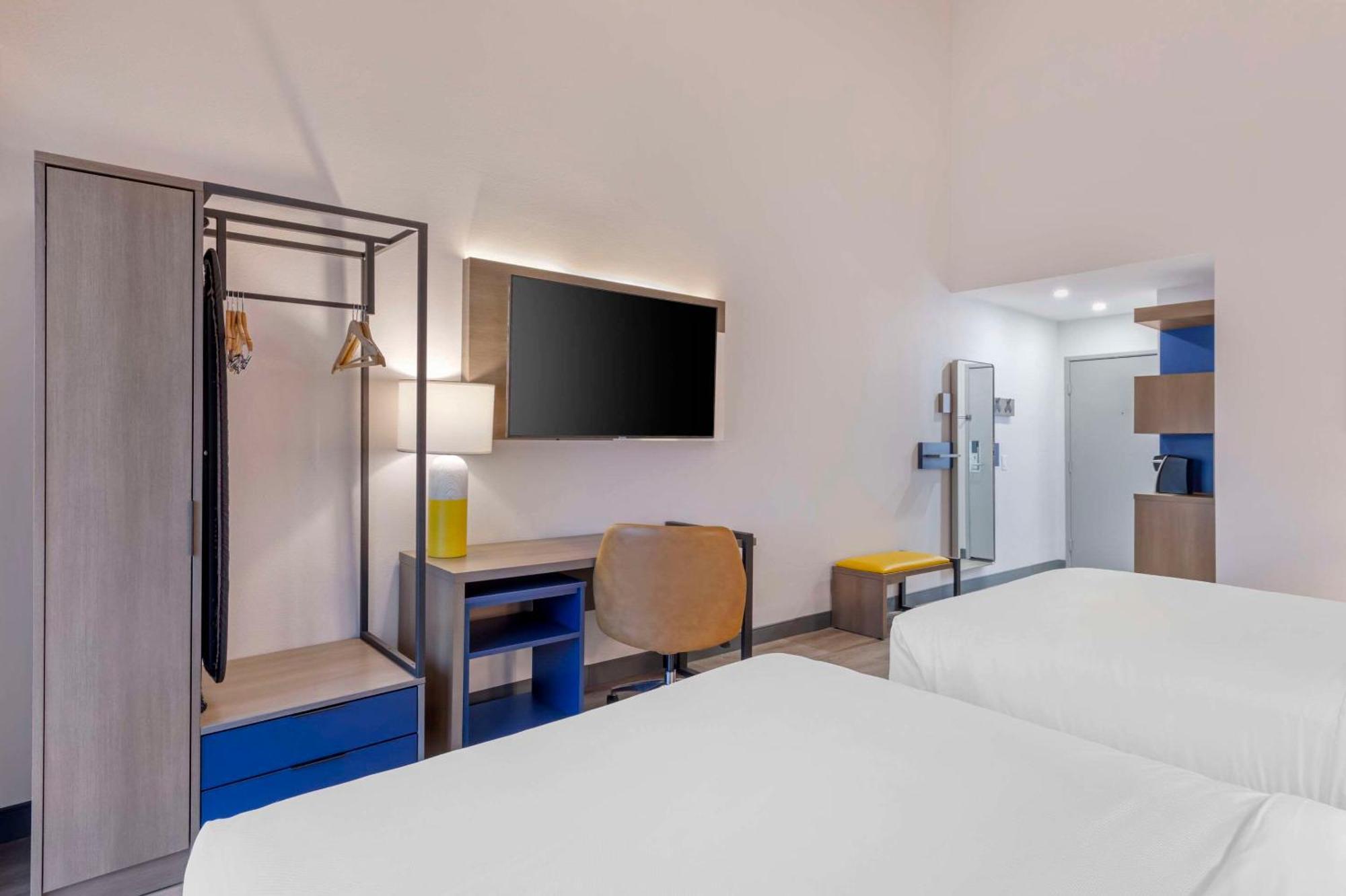 לייק פורסט Comfort Inn & Suites Irvine Spectrum מראה חיצוני תמונה