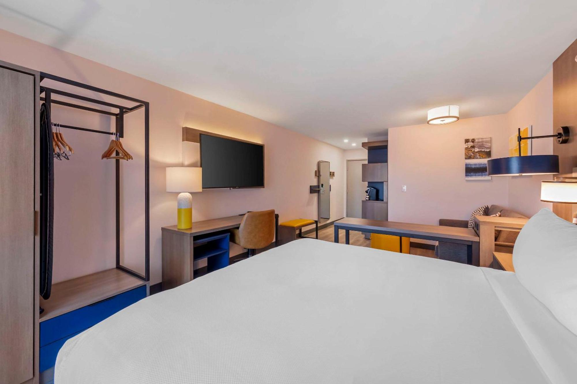 לייק פורסט Comfort Inn & Suites Irvine Spectrum מראה חיצוני תמונה